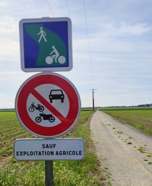 Chemin rural Sainte-Croix-Grande-Tonne