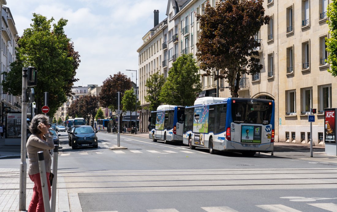 Rue de Bernières
