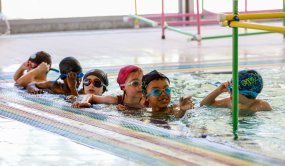 Leçon de natation enfants à la piscine Montmorency